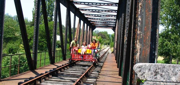 Pont sur l'Isle - juillet 2007-velorail